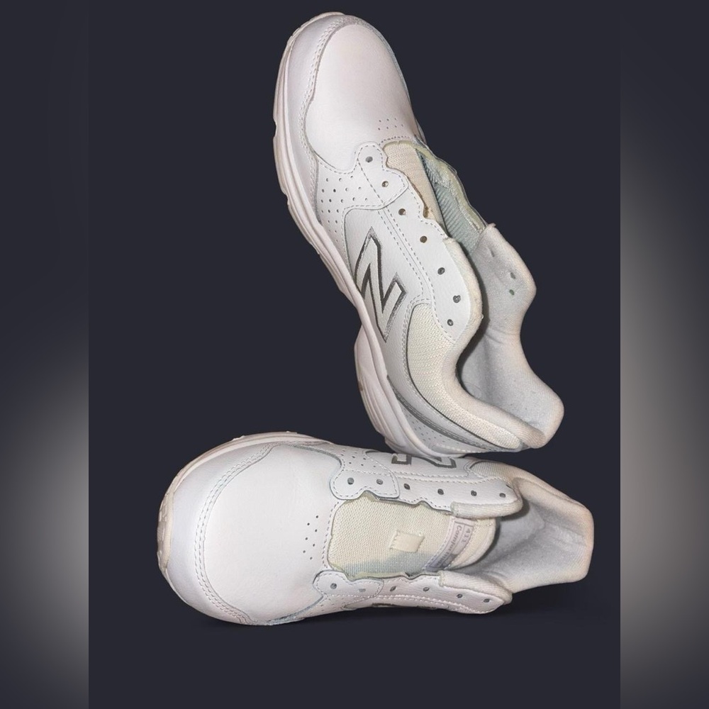 New Balance White Sneakers | Classic Lifestyle Running Shoes (Women’s Size 8)